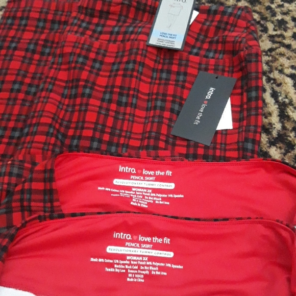 INTRO LOVE THE FIT Red Plaid Stretch Pencil Skirt 2X 3X tummy control Slimming - Picture 4 of 4